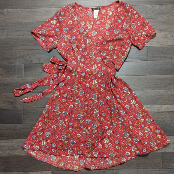 & Harmony Dresses & Skirts - NWOT "& Harmony" wrap dress